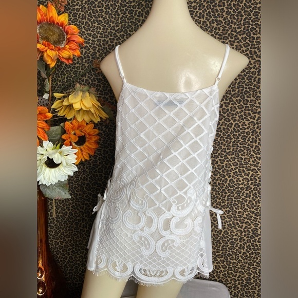 🌴3/$30🌴DOE & RAE White Embroidered Sleeveless Corset Side Tie Tank Blouse NWT - Picture 7 of 11